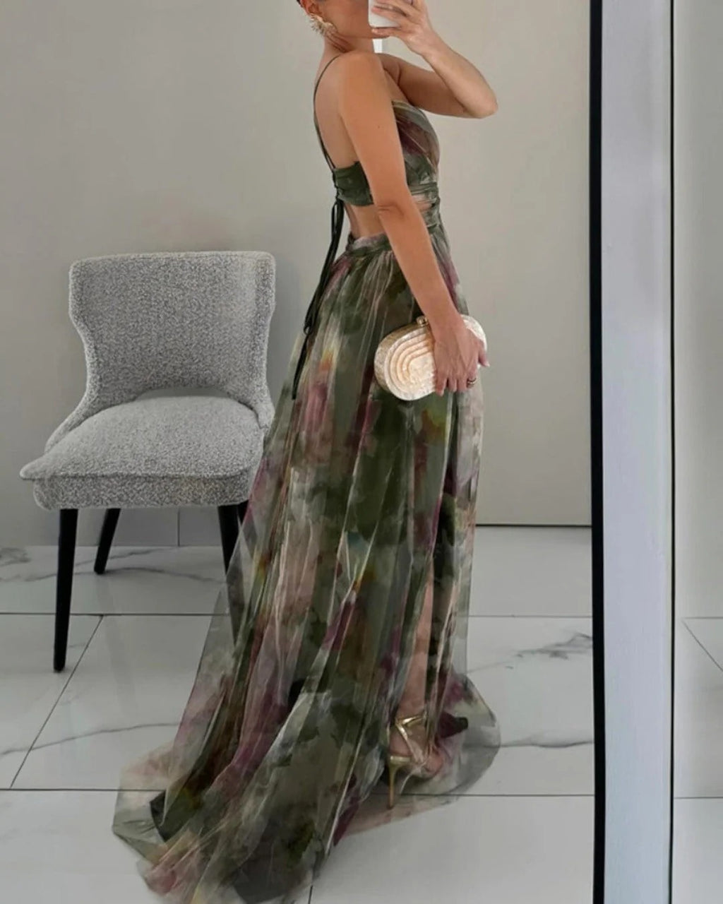 Vestido fluido con escote cruzado